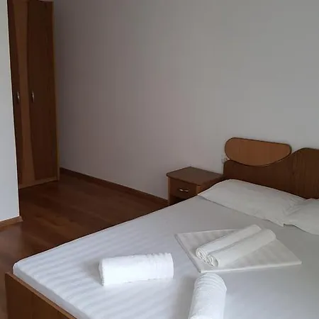 Timona- De Inchiriat Casa de hóspedes 3*