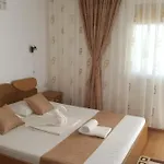 Timona- De Inchiriat Guest house 3*