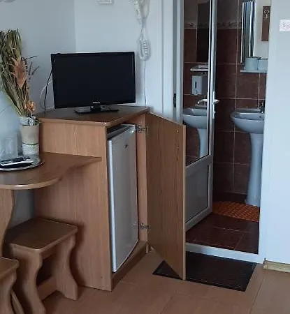 Timona- De Inchiriat 招待所