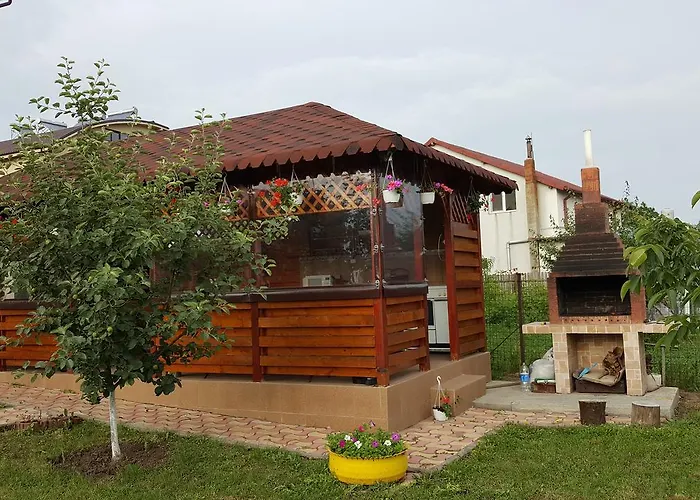 Timona- De Inchiriat בית הארחה קוסטינסטי