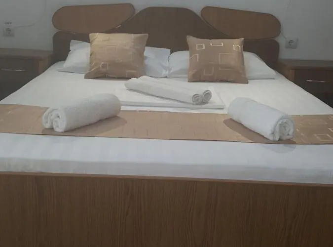 בית הארחה Timona- De Inchiriat