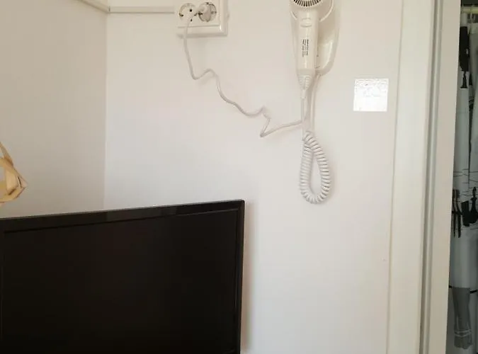 Timona- De Inchiriat בית הארחה